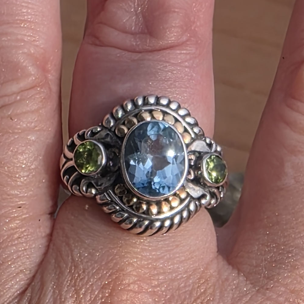 Estate Robert Manse Bali Designer Signed Genuine Blue Topaz And Peridot Ring - Picture 5 of 9